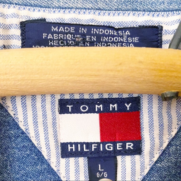 Y2K Tommy Hilfiger Classic Denim Button Down Shirt - Picture 5 of 8